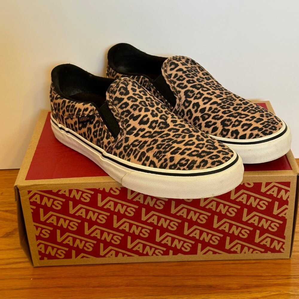 Women's Vans Cheetah Print size 8.5